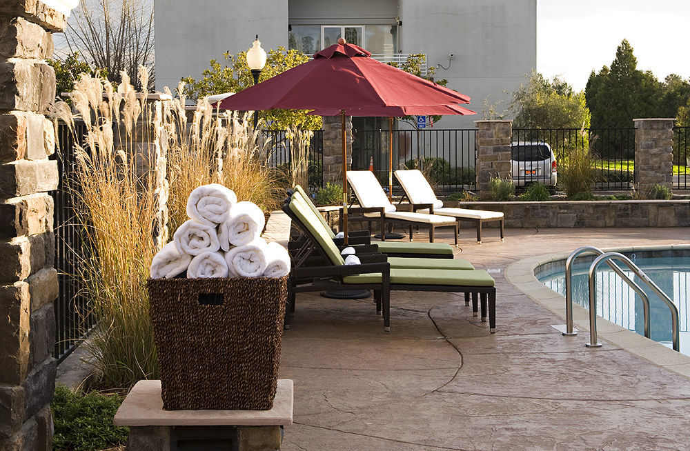 Hotel Indigo Napa Valley By Ihg Extérieur photo
